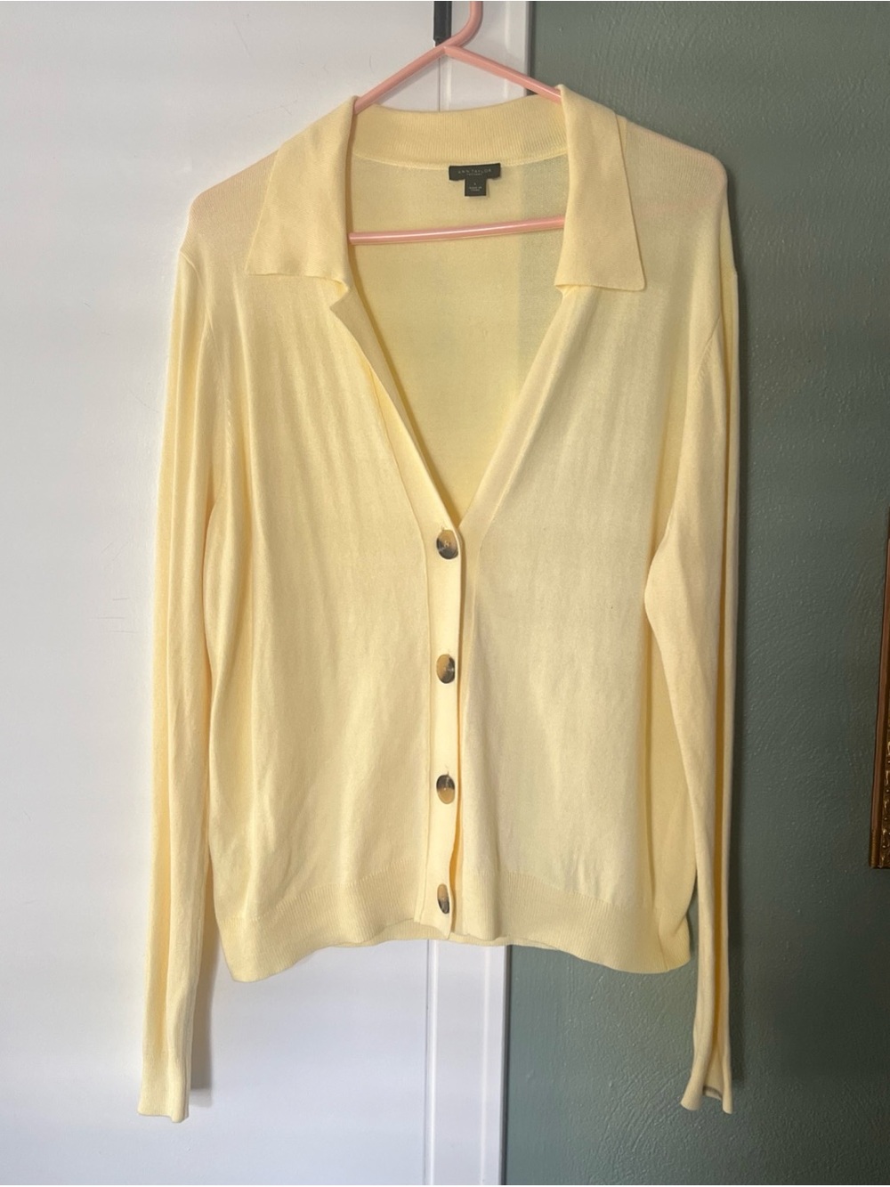 Ann Taylor Factory Butter Yellow Knit Cardigan 4 Button Deep Vneck Collar Lg EUC